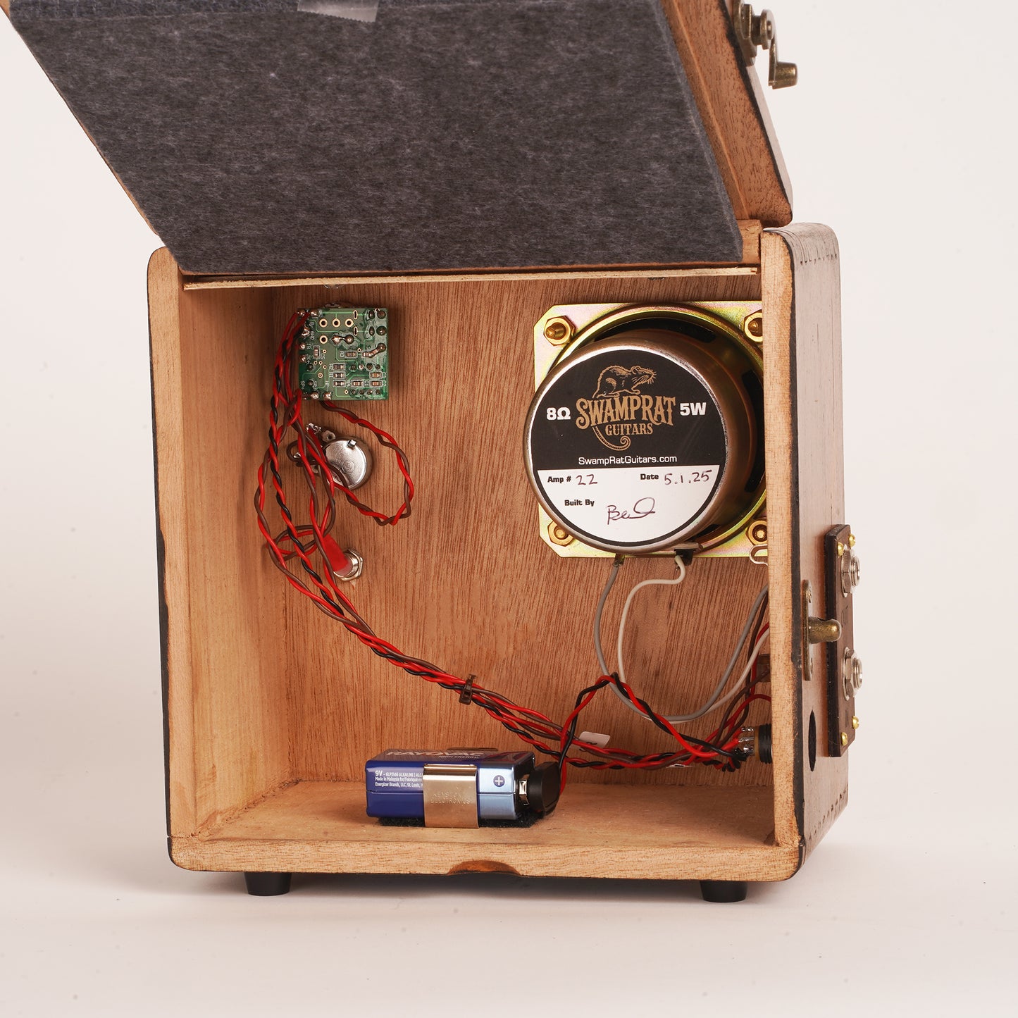 cigarette box guitar amp The Original Blues Buster 2.5 Amp – Swamp Rat Music cigarette box guitar amp The Original Blues Buster 2.5 Amp – Swamp Rat Music